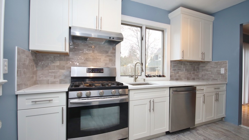 Updated Kitchen with stainless appliances